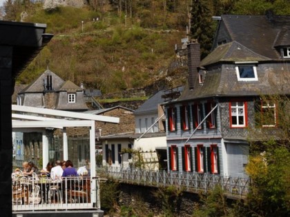 照片:  L&amp;uuml;tticher Hof
